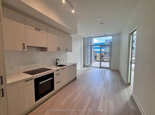 1 Kyle Lowry Rd #118, Toronto, ON M3C 1V4