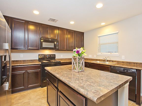 4th image of 1311 Sheffield Way