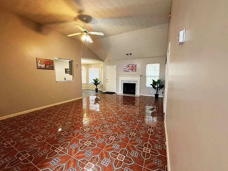 5410 Twin Lakes Dr — Photo 6