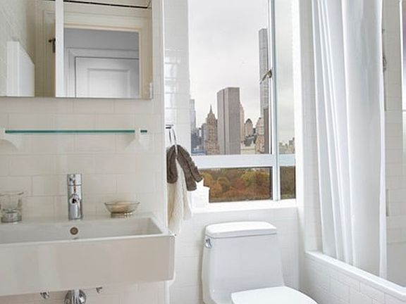 5th image of 25 Central Park W APT 14P