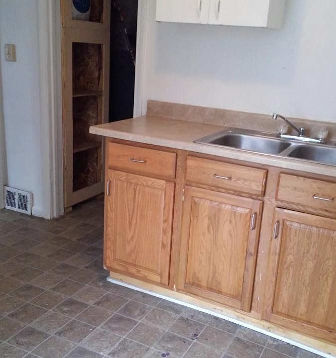 1st image of 106 Federal St NE