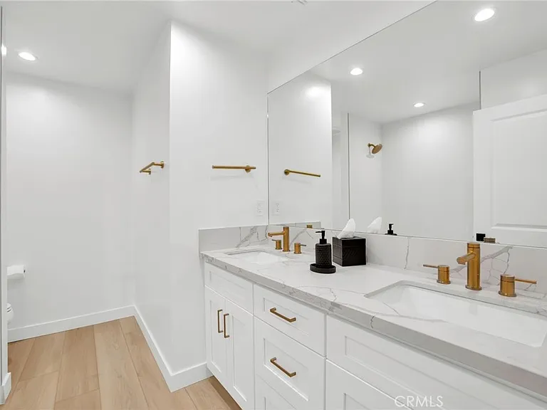 937 Misty Isle Dr — Photo 23