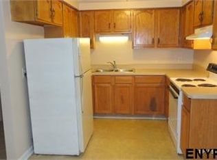 35 Parkwood St, Albany, NY 12208