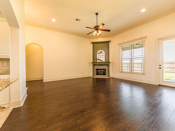 5th image of 201 Westridge Dr