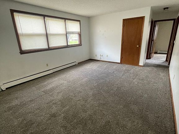 2nd image of 4200 Knob Hill Dr APT 4