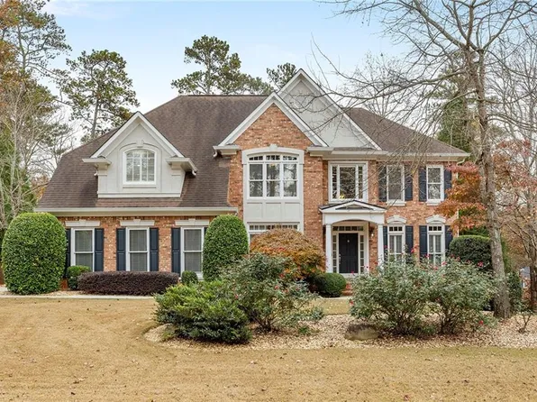 724 Vinings Estates Dr SE, Mableton, GA 30126