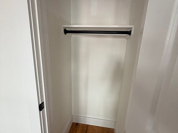 4th image of 2501 West St #1F