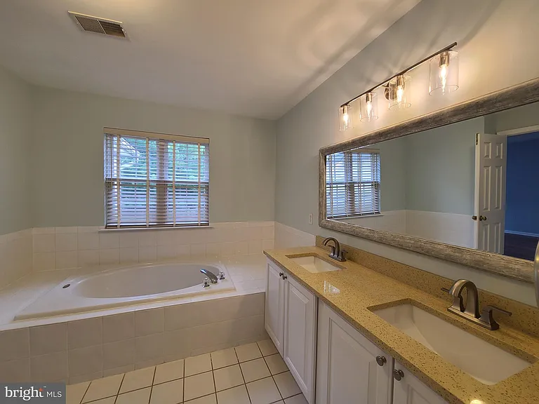 16 Scarlet Oak Dr — Photo 19