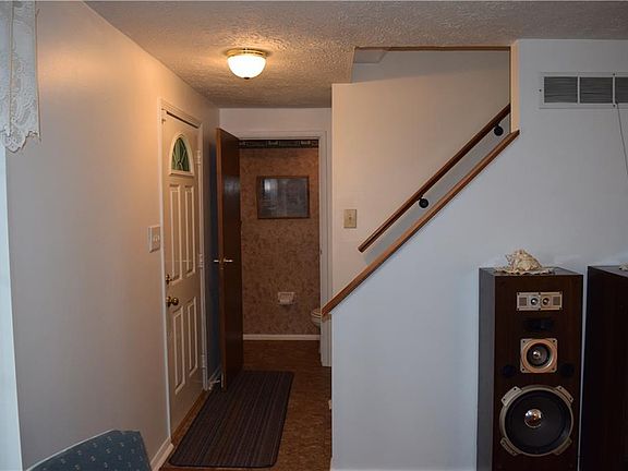 2nd image of 1340 Dogwood Ct