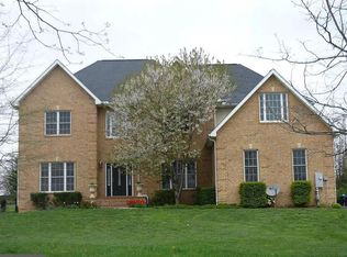 11201 Shalom Ln, Hagerstown, MD 21742