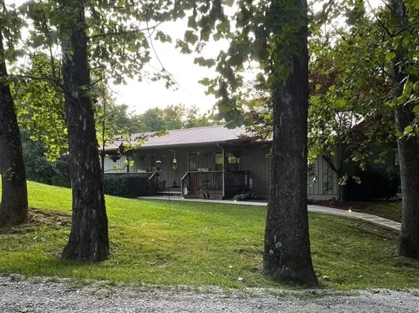 450 Roberts Ln, Lewisport, KY 42351