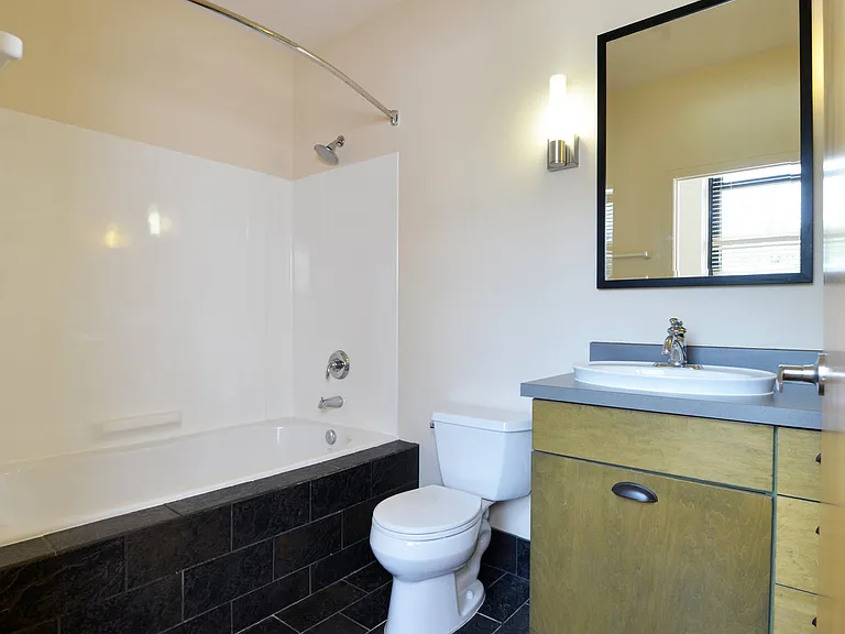 Helix Realty- The Original SOHO LOFTS — Photo 54