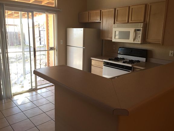 3rd image of 9912 Lauren Ave SW