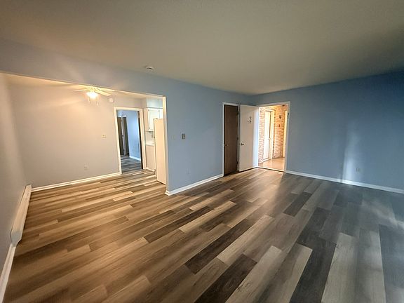 5th image of 510 W Washington St APT 9