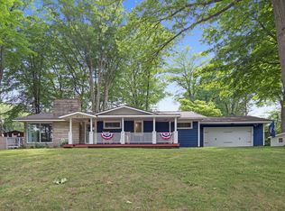 4711 Woodland Ct, Coloma, MI 49038