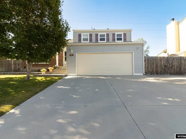 811 W 45th Street, Casper, WY 82601