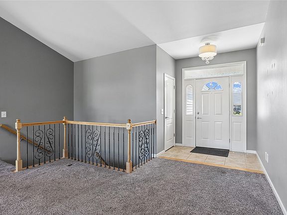 3rd image of 3340 Edgebrooke Dr
