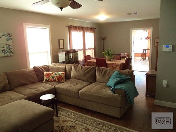 3rd image of 4902 Houston Dr