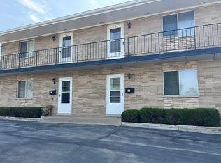 113 Prairie Ave APT 2N, Highwood, IL 60040