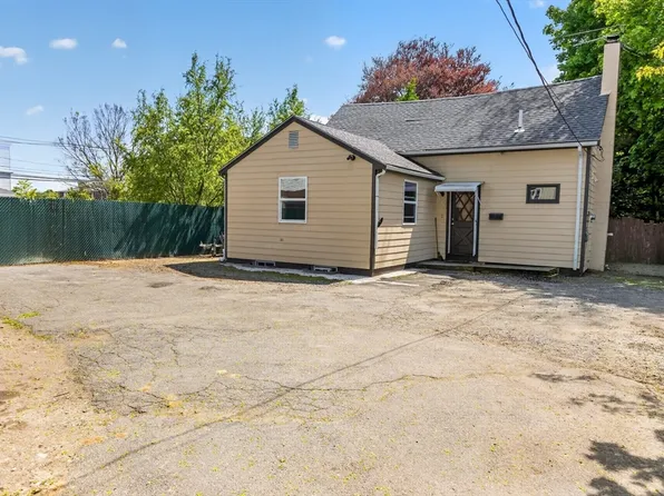 2 Mill St, Beverly, MA 01915