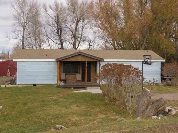 528 2nd St, Mountain View, WY 82939