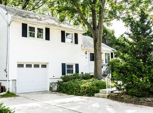 22 Heathcote Ave, Edison, NJ 08817