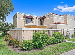 3725 Village Dr UNIT B, Delray Beach, FL 33445