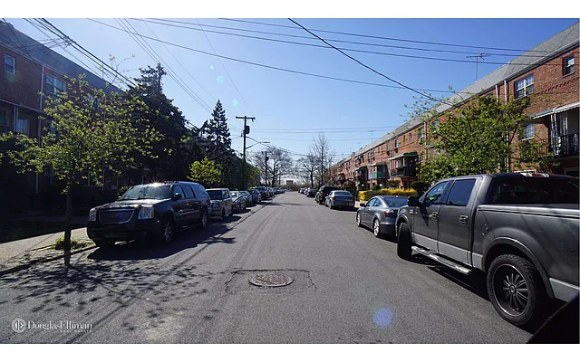 Rented by Douglas Elliman | media 16