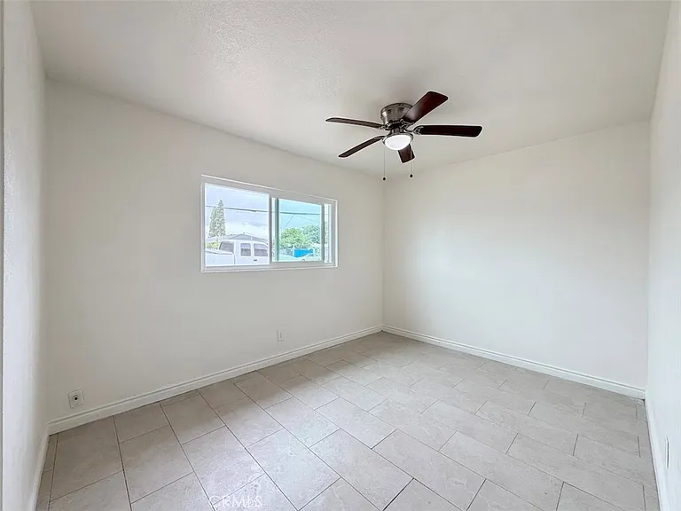 3820 W Valencia Dr — Photo 8