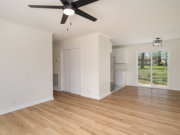 4th image of 122 Brookside Dr