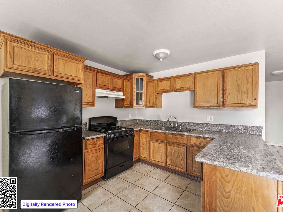 2nd image of 116 E 68th St