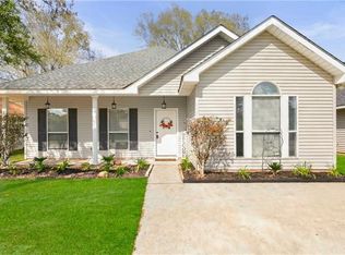 755 Labarre St, Mandeville, LA 70448