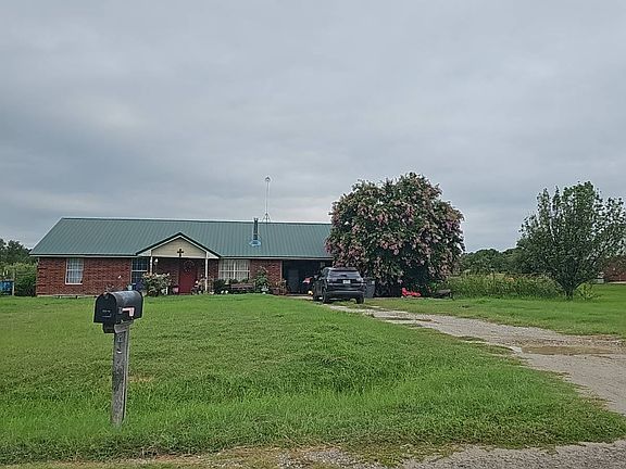 4th image of 767 Eagles Way