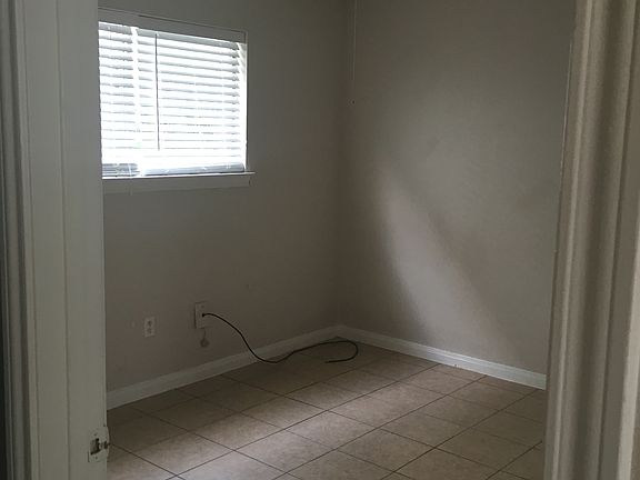 2nd image of 2414 Southmore Blvd APT 02