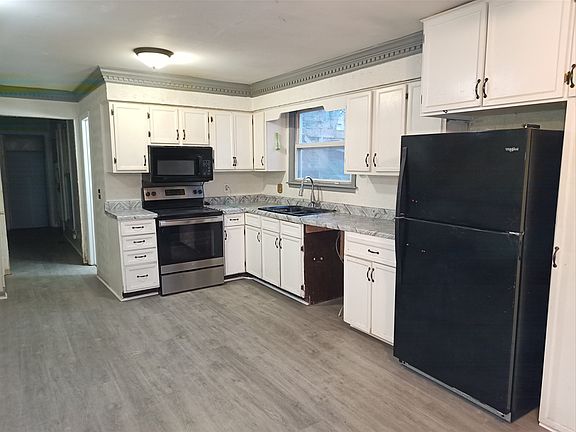 5th image of 624 Brook Dr