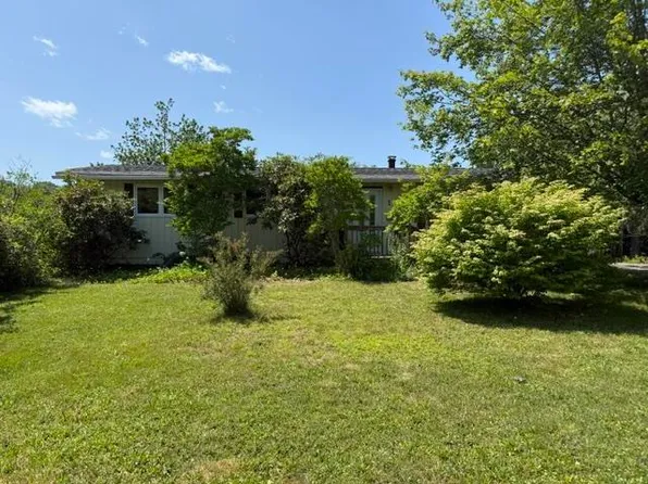 12 Balsam Cir, Lower Sackville, NS B4C 1A9