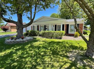 4437 Chantel Dr, Alton, IL 62002