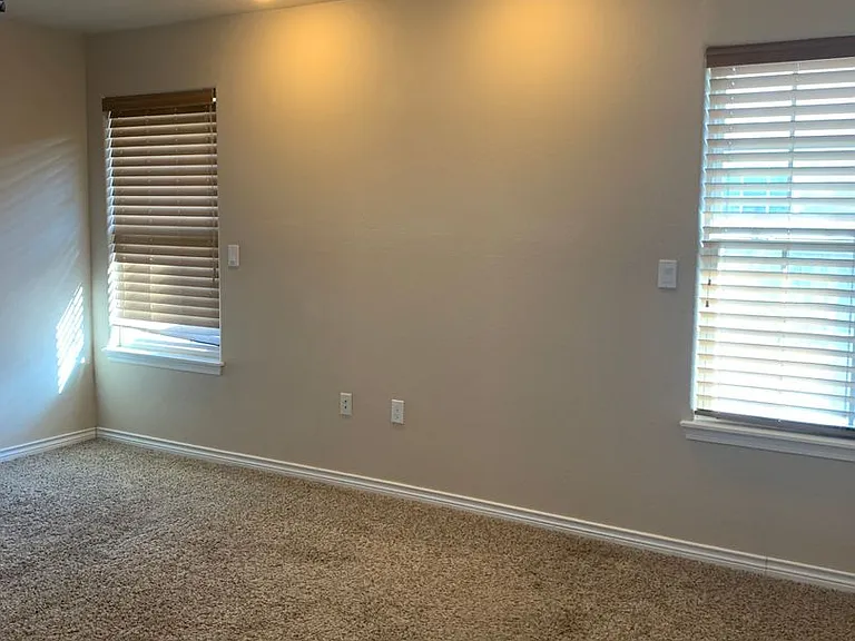4301 Sandstone Dr — Photo 9