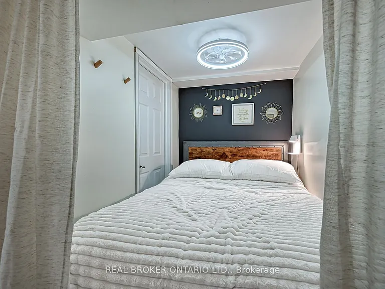 840 Macodrum Dr #LOWER — Photo 20
