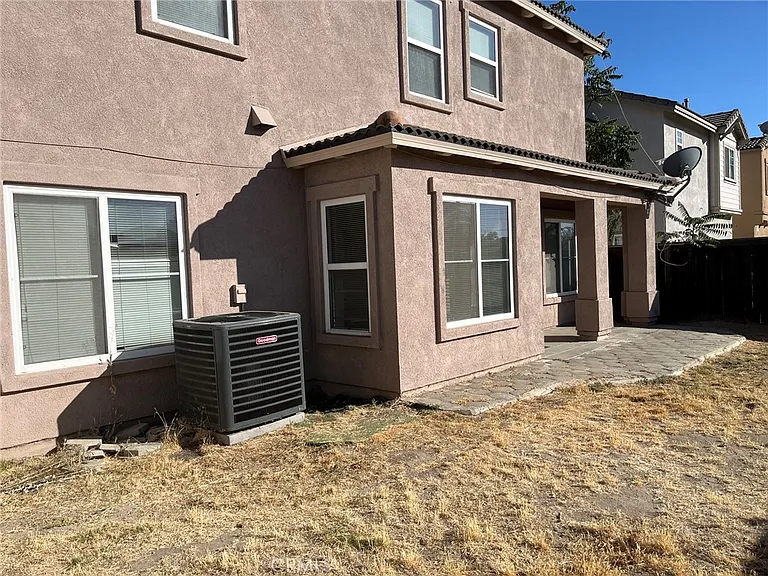 1241 Castledale St — Photo 37