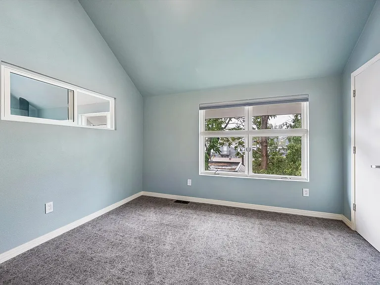 225 N Lincoln St #6 — Photo 23