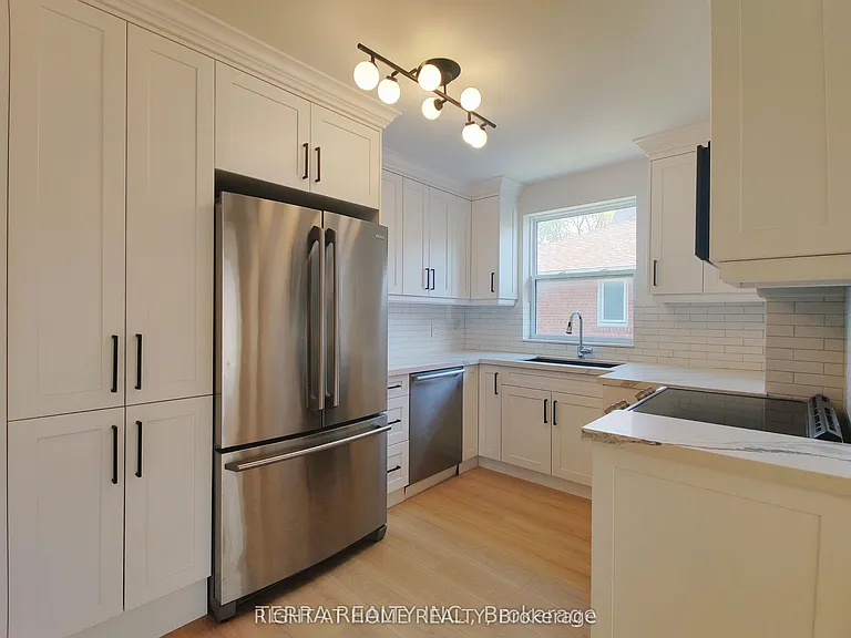 55 Glen Agar Dr — Photo 5