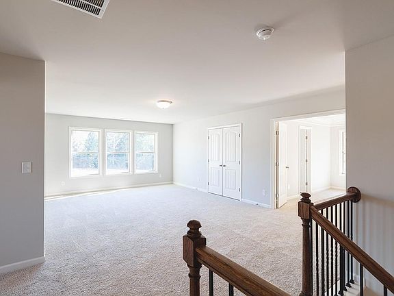 5th image of 3188 Garden Hill Ln