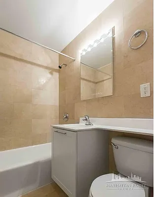 Rented by Manhattan Realty Group | media 16