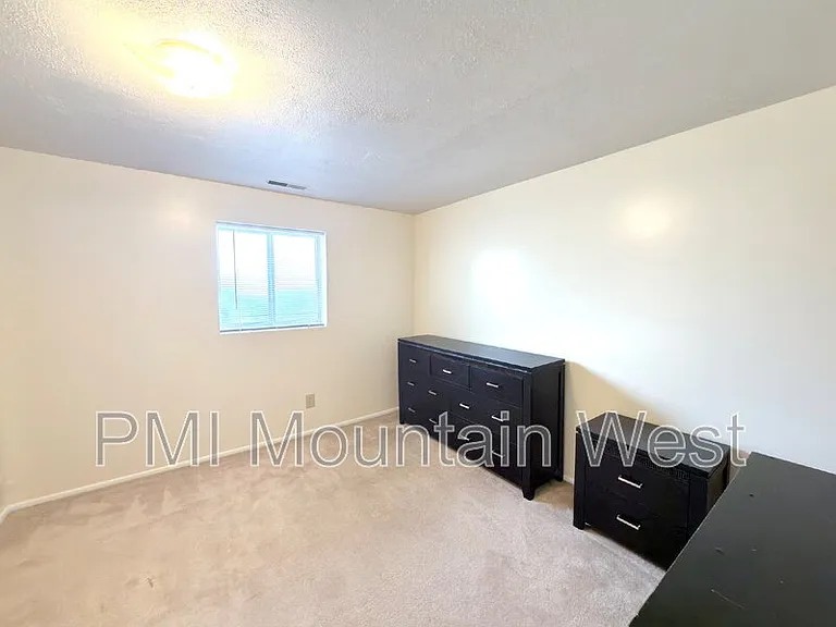 1020 E 1275 N — Photo 20