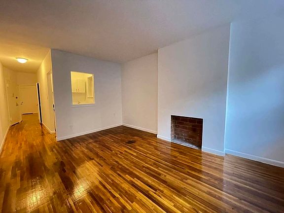 2nd image of 319 W 21st St APT 3D