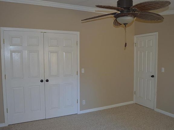 4th image of 130 Lynn Dr