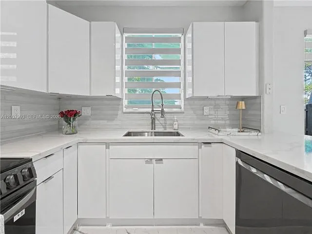 7876 NW 109th Path — Photo 3