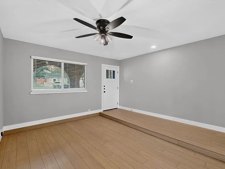 2606 Hilldale Blvd — Photo 8