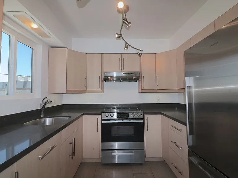3990 Crown Point Dr — Photo 3